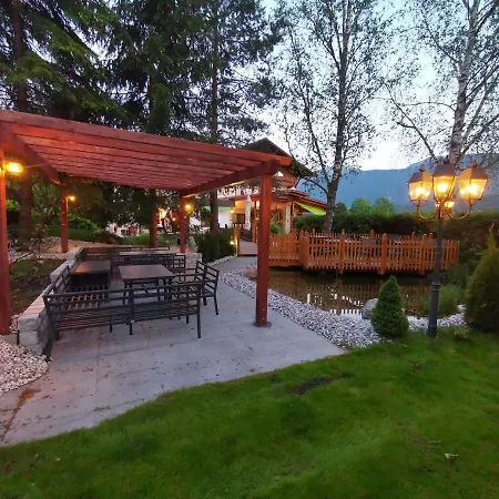 Hotel Kaerntnerhof & 3 Presseggersee