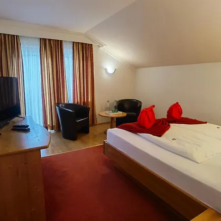 Kaerntnerhof & 3 Presseggersee