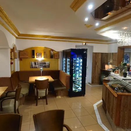 Hotel Kaerntnerhof & 3 Presseggersee