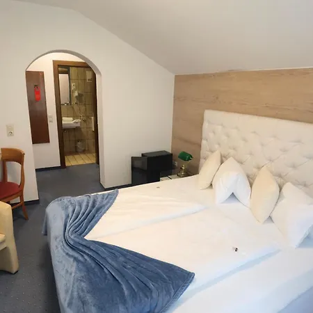 Hotel Kaerntnerhof & 3 Presseggersee