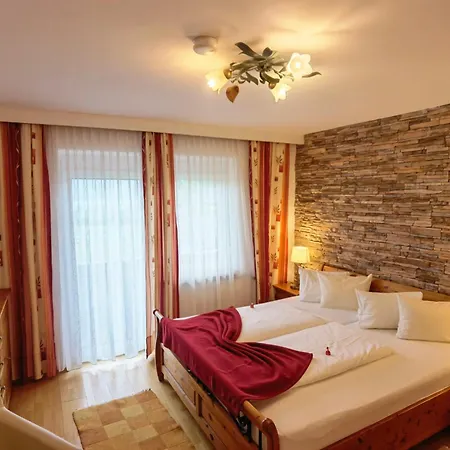 Kaerntnerhof & 3 Otel Presseggersee