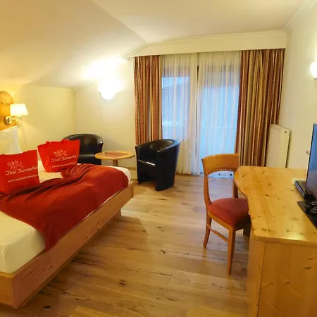 Hotel Kaerntnerhof & 3