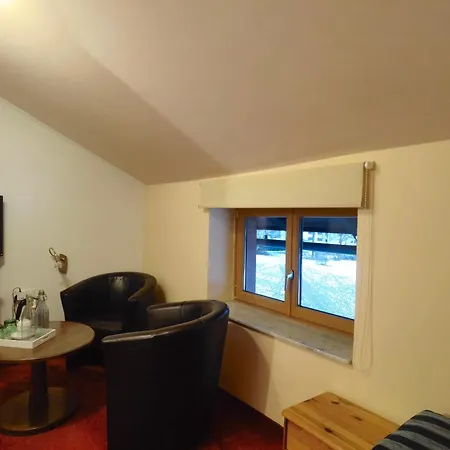 Kaerntnerhof & 3 Hotel 3*