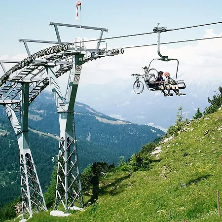 Hotel Kaerntnerhof & 3