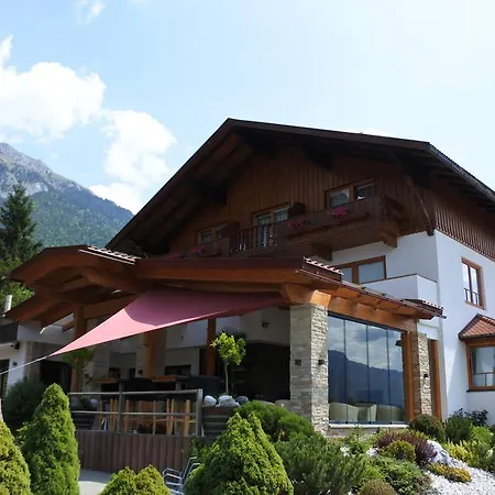 Hotel Kaerntnerhof & 3