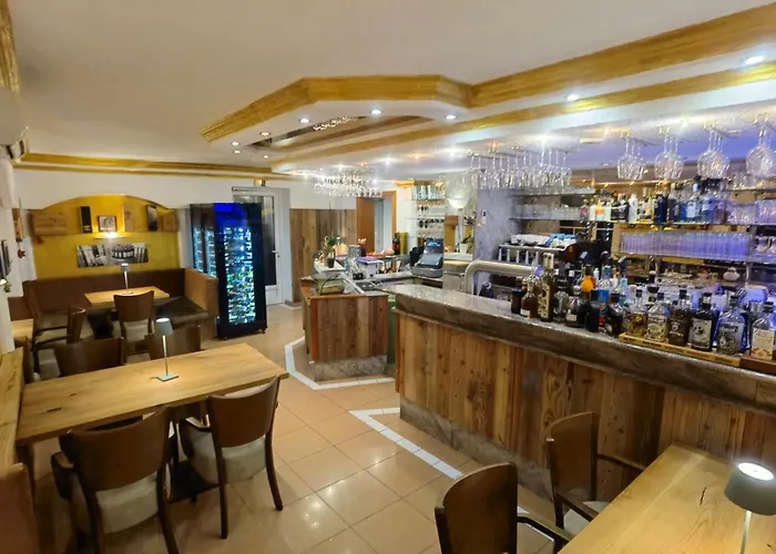 Hotel Kaerntnerhof & 3 Presseggersee