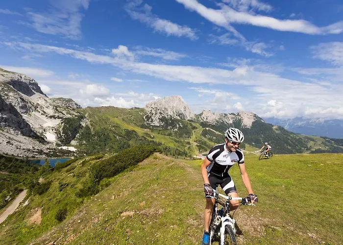 Hotel Kaerntnerhof & 3