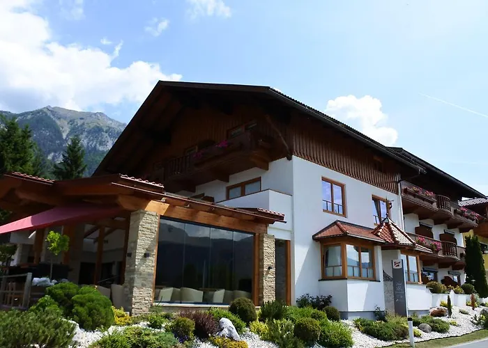 Hotel Kaerntnerhof & 3