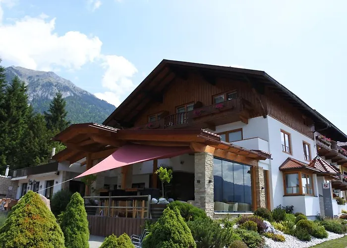 Hotel Kaerntnerhof & 3