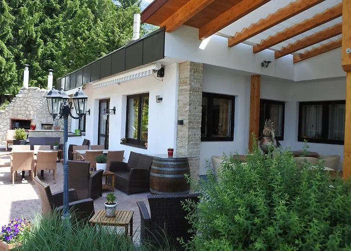 Hotel Kaerntnerhof & 3 Presseggersee