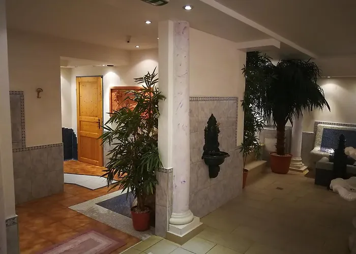 Hotel Kaerntnerhof & 3