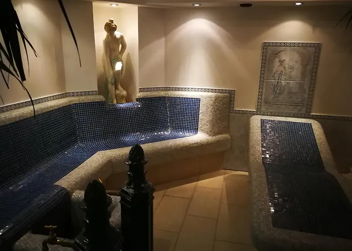 Hotel Kaerntnerhof & 3